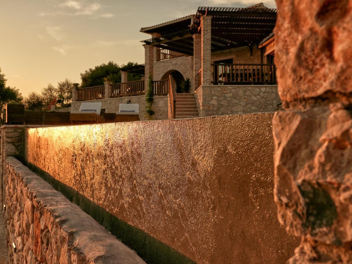 Villa Meralia Anafonitria Luaran gambar